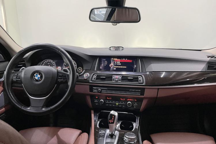 Used BMW 5 Series 2014 535Li Leading Model Interior 12