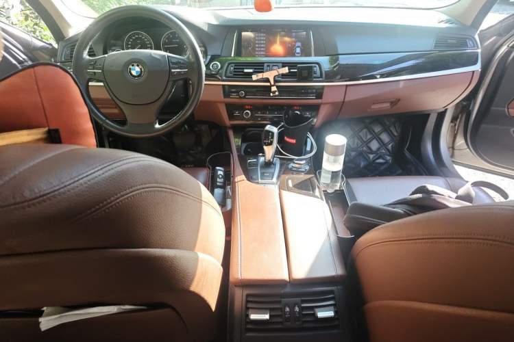 Used BMW 5 Series 2014 525Li Leading Model Interior 2