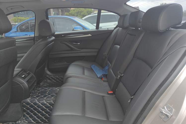 Used BMW 5 Series 2014 520Li Elegant Model Interior 2