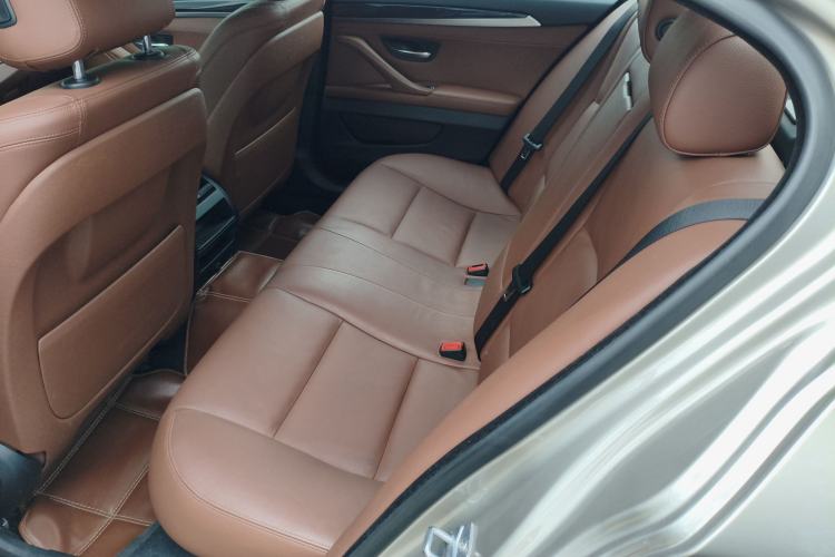 Used BMW 5 Series 2014 520i Elegant Edition Interior 4