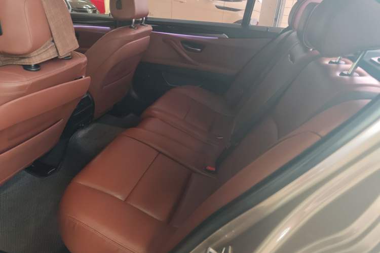 Used BMW 5 Series 2014 520Li Elegant Model Interior 4