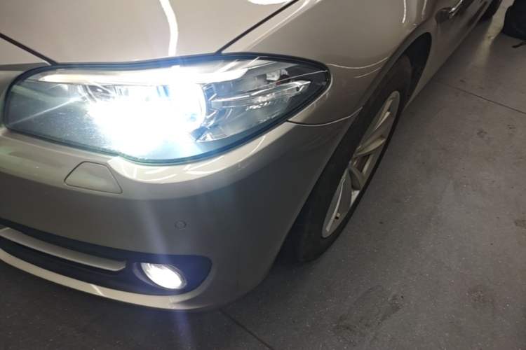Used BMW 5 Series 2014 520Li Elegant Model Left Front Headlight