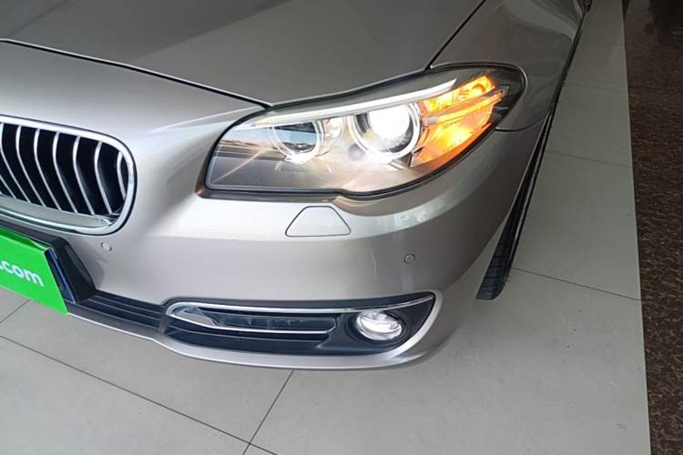 Used BMW 5 Series 2014 525Li Luxury Design Package Left Front Headlight