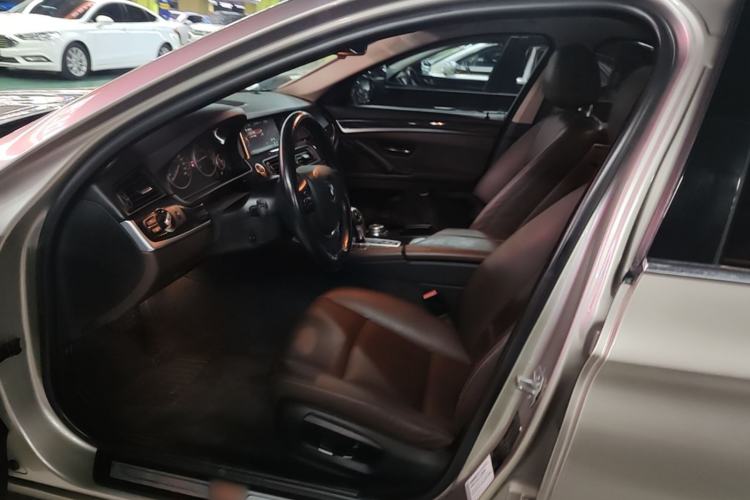 Used BMW 5 Series 2014 525Li Luxury Design Package Left Front Seat