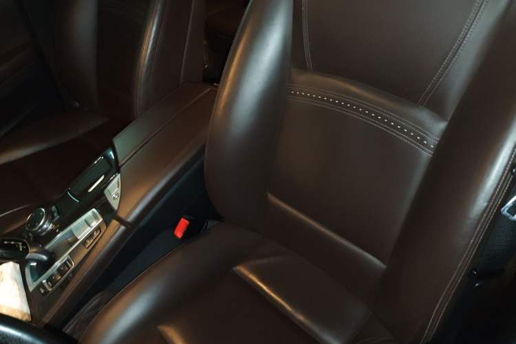 Used BMW 5 Series 2014 525Li Luxury Design Package Left Front Seat