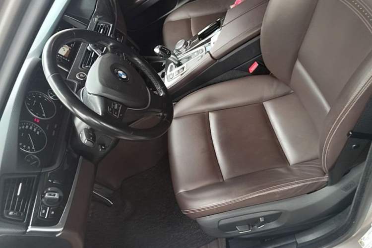 Used BMW 5 Series 2014 525Li Luxury Design Package Left Front Seat
