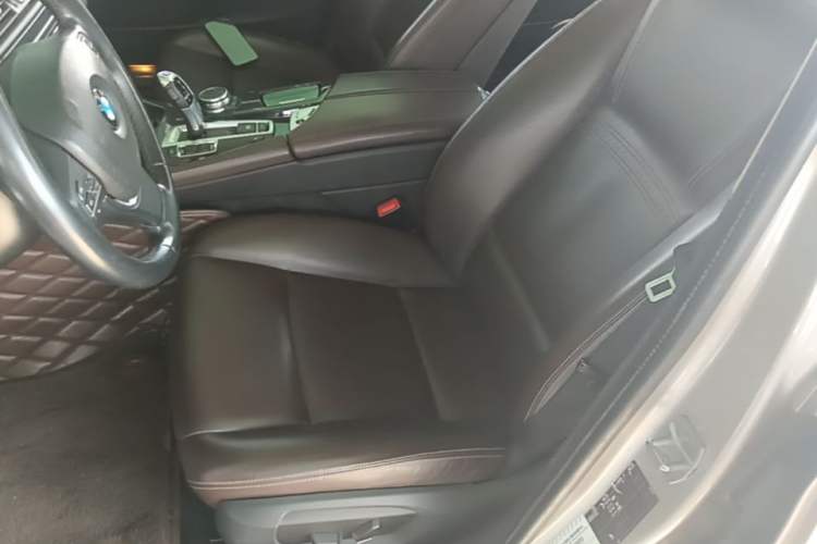 Used BMW 5 Series 2014 525Li Luxury Design Package Left Front Seat