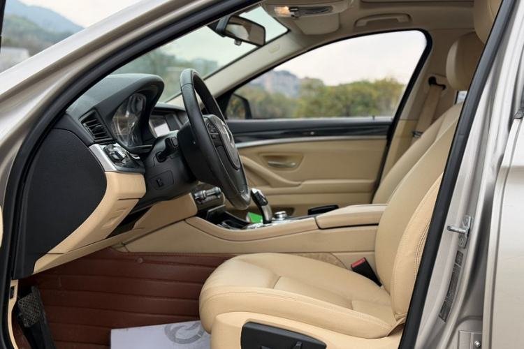 Used BMW 5 Series 2014 520i Elegant Edition Left Front Seat