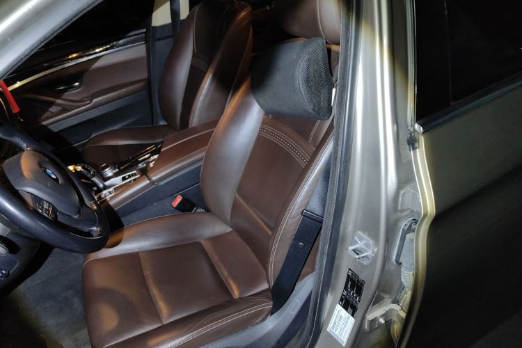 Used BMW 5 Series 2014 525Li Luxury Design Package Left Front Seat