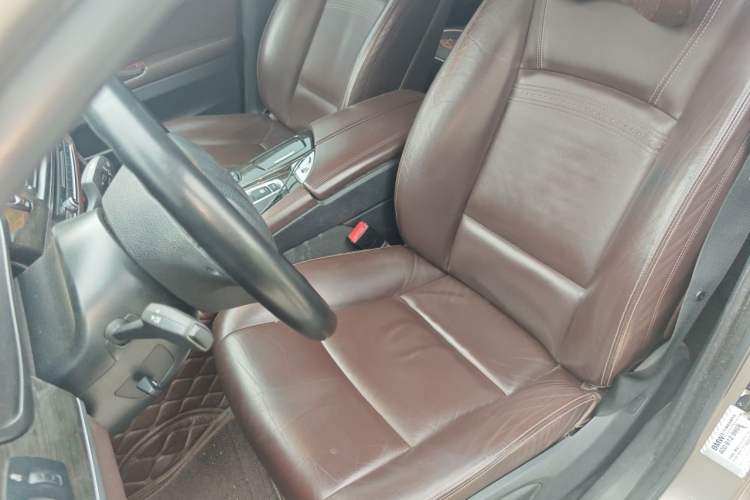 Used BMW 5 Series 2014 525Li Luxury Design Package Left Front Seat