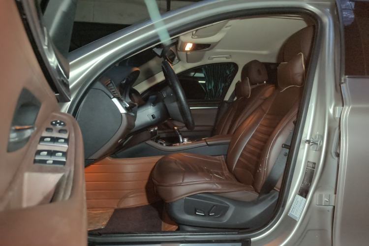 Used BMW 5 Series 2014 525Li Luxury Design Package Left Front Seat