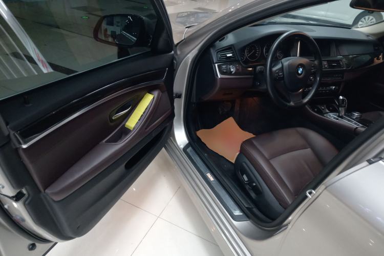 Used BMW 5 Series 2014 525Li Luxury Design Package Left Front Seat