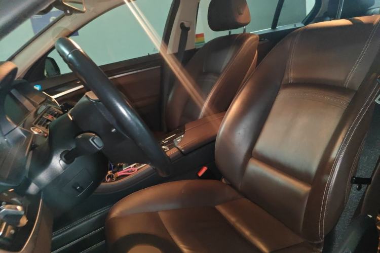 Used BMW 5 Series 2014 525Li Luxury Design Package Left Front Seat