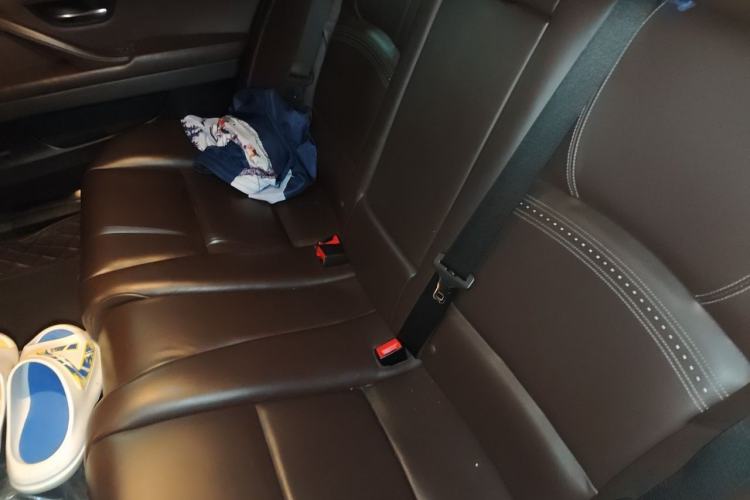 Used BMW 5 Series 2014 525Li Luxury Design Package Left Rear Seat