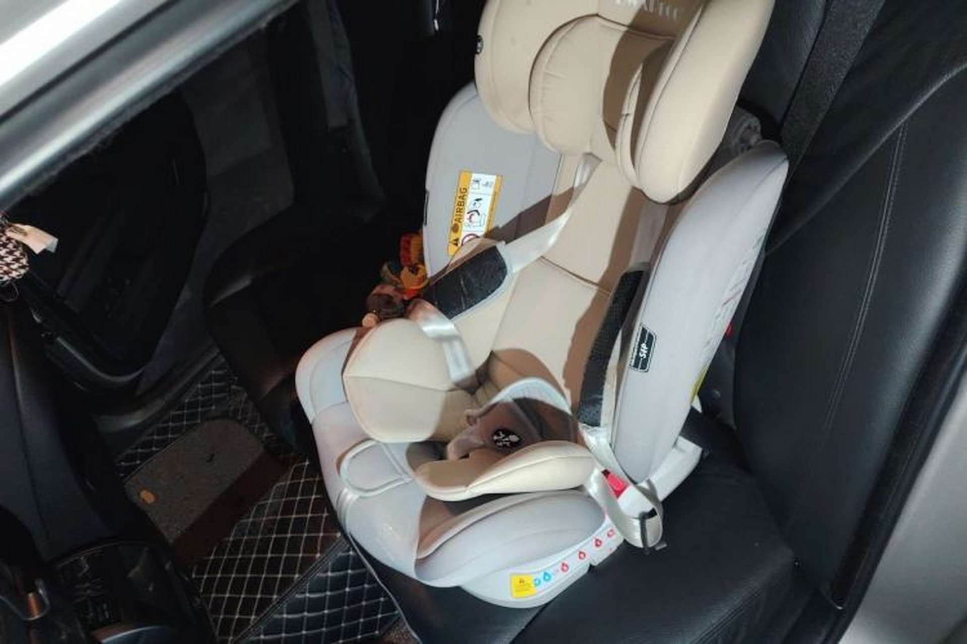 Used BMW 5 Series 2014 520Li Elegant Model Left Rear Seat