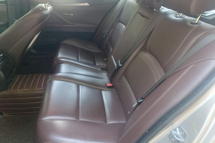 Used BMW 5 Series 2014 525Li Luxury Design Package Left Rear Seat