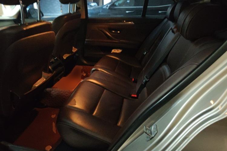 Used BMW 5 Series 2014 525Li Luxury Design Package Left Rear Seat