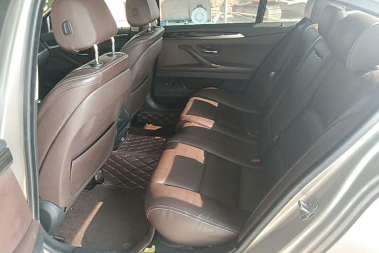 Used BMW 5 Series 2014 525Li Luxury Design Package Left Rear Seat