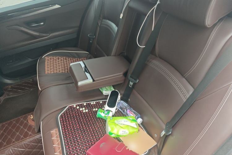 Used BMW 5 Series 2014 525Li Luxury Design Package Left Rear Seat