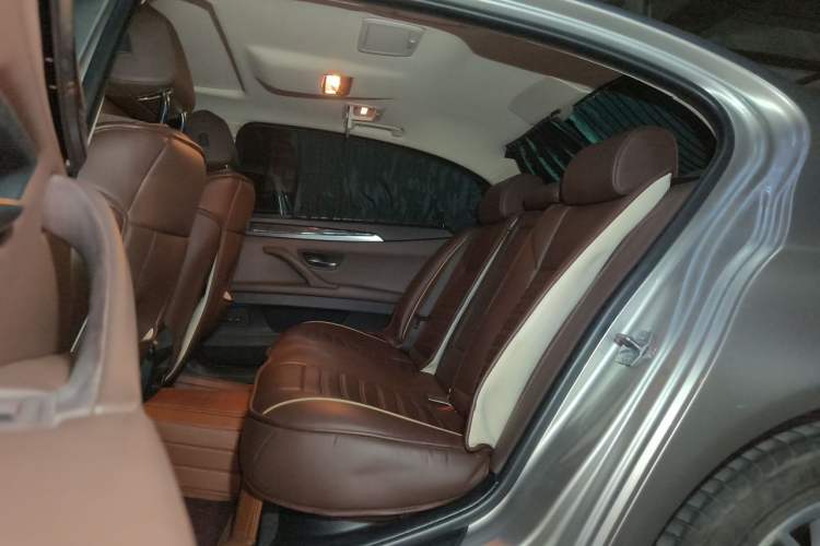 Used BMW 5 Series 2014 525Li Luxury Design Package Left Rear Seat