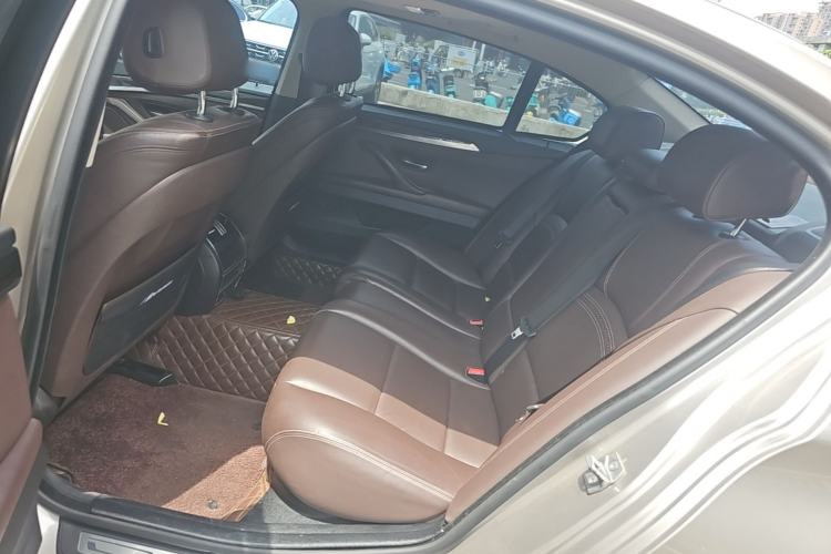 Used BMW 5 Series 2014 525Li Luxury Design Package Left Rear Seat