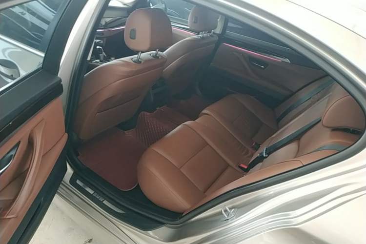 Used BMW 5 Series 2014 525Li Leading Model Left Rear Seat