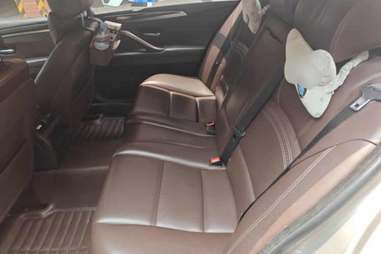 Used BMW 5 Series 2014 525Li Luxury Design Package Left Rear Seat