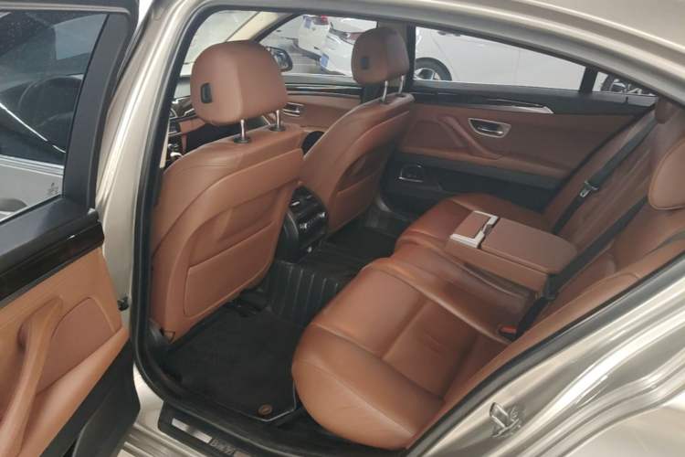 Used BMW 5 Series 2014 528Li xDrive Premium Edition Left Rear Seat