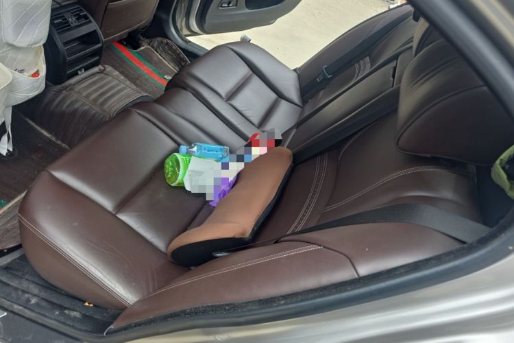Used BMW 5 Series 2014 525Li Luxury Design Package Left Rear Seat