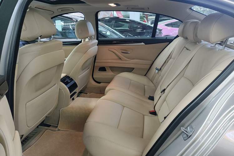 Used BMW 5 Series 2014 525Li Leading Model Left Rear Seat