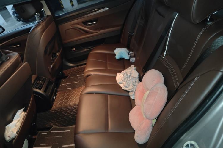 Used BMW 5 Series 2014 525Li Luxury Design Package Left Rear Seat