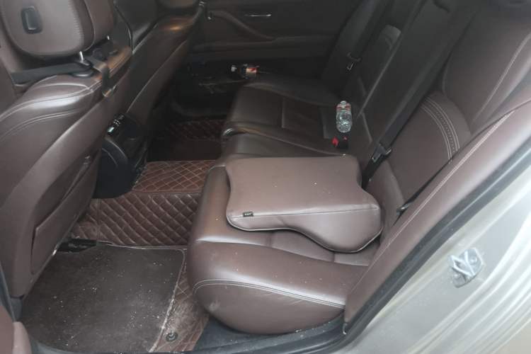 Used BMW 5 Series 2014 525Li Luxury Design Package Left Rear Seat
