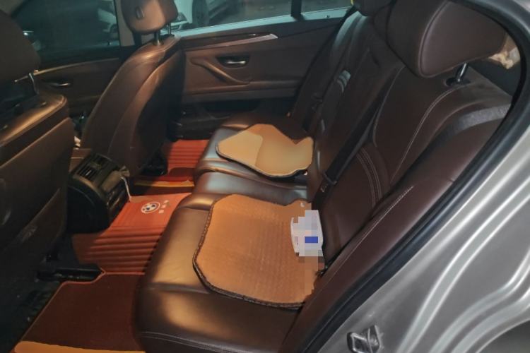 Used BMW 5 Series 2014 525Li Luxury Design Package Left Rear Seat