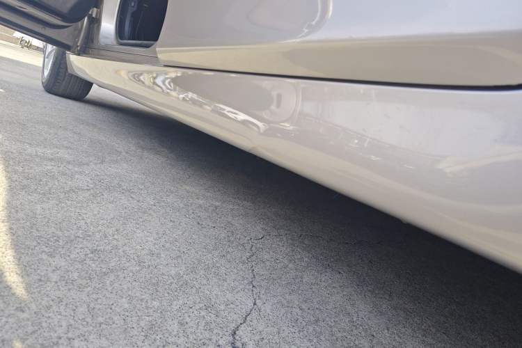 Used BMW 5 Series 2014 520Li Elegant Model Left Side Sill