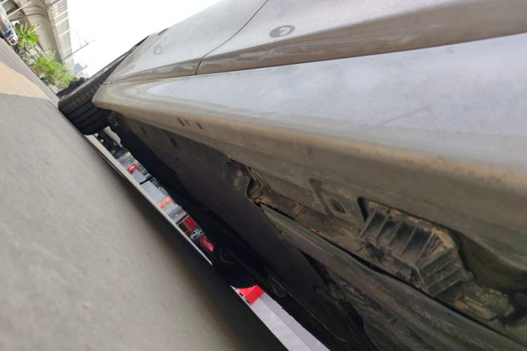 Used BMW 5 Series 2014 520i Elegant Edition Left Side Sill
