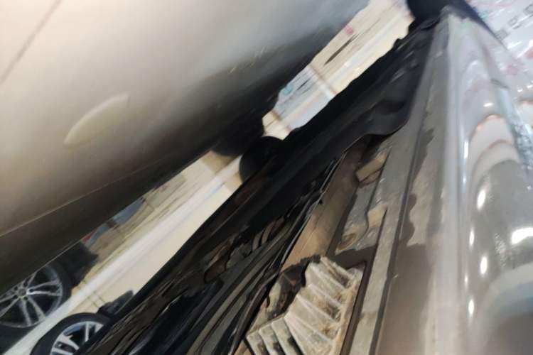 Used BMW 5 Series 2014 525Li Leading Model Left Side Sill