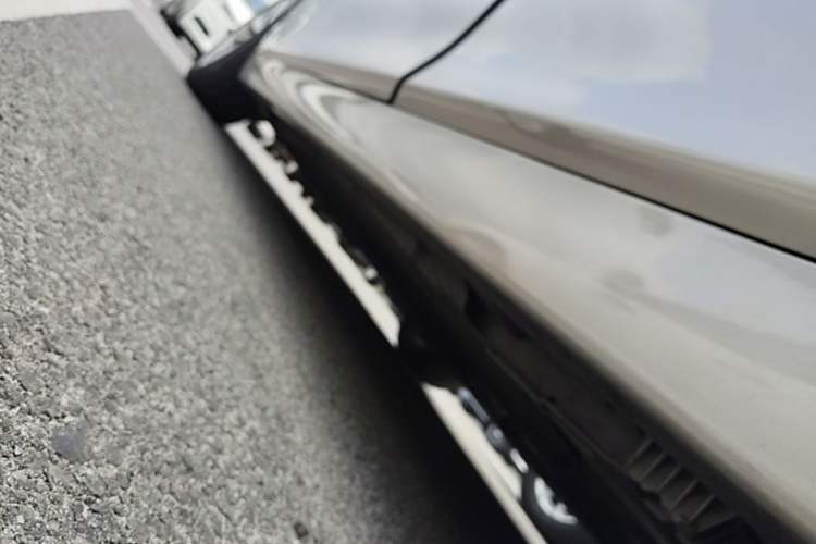 Used BMW 5 Series 2014 520Li Elegant Model Left Side Sill