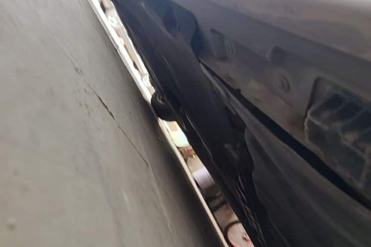 Used BMW 5 Series 2014 520Li Elegant Model Left Side Sill