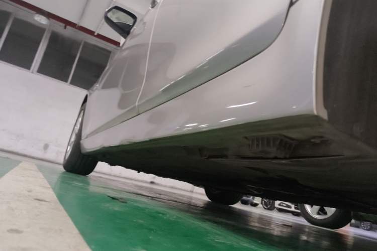 Used BMW 5 Series 2014 520i Elegant Edition Left Side Sill