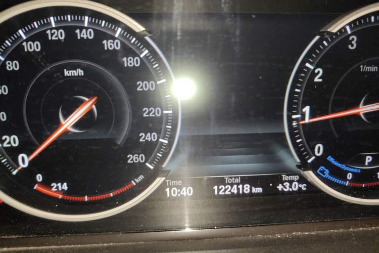 Used BMW 5 Series 2014 525Li Luxury Design Package Odometer Close Up