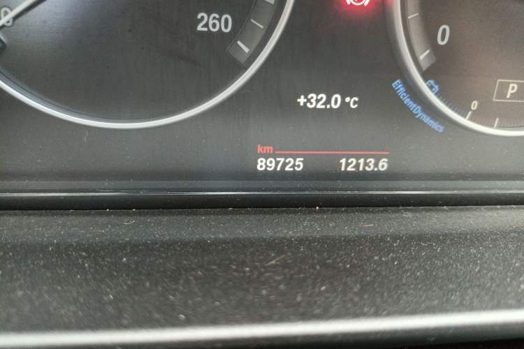 Used BMW 5 Series 2014 525Li Luxury Design Package Odometer Close Up