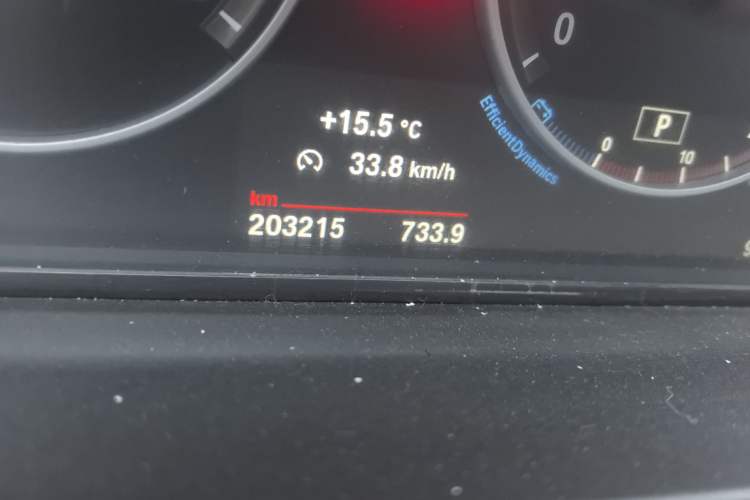 Used BMW 5 Series 2014 525Li Luxury Design Package Odometer Close Up