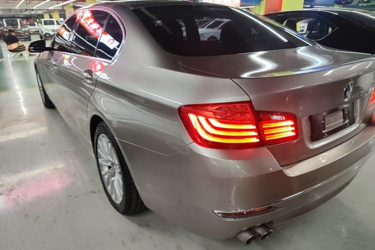 Used BMW 5 Series 2014 525Li Luxury Design Package Rear Left 45 Deg
