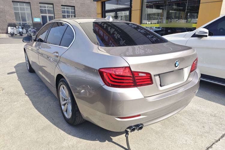 Used BMW 5 Series 2014 520Li Elegant Model Rear Left 45 Deg