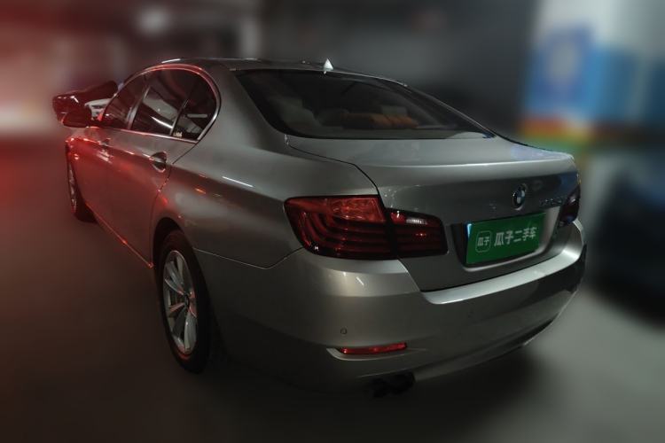 Used BMW 5 Series 2014 520Li Elegant Model Rear Left 45 Deg