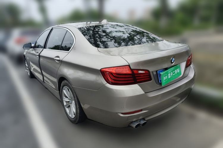 Used BMW 5 Series 2014 520Li Elegant Model Rear Left 45 Deg