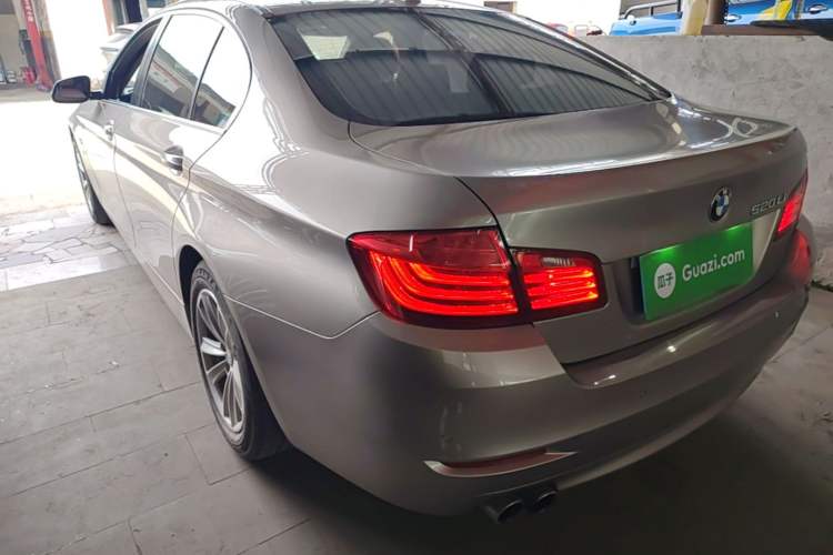 Used BMW 5 Series 2014 520Li Elegant Model Rear Left 45 Deg