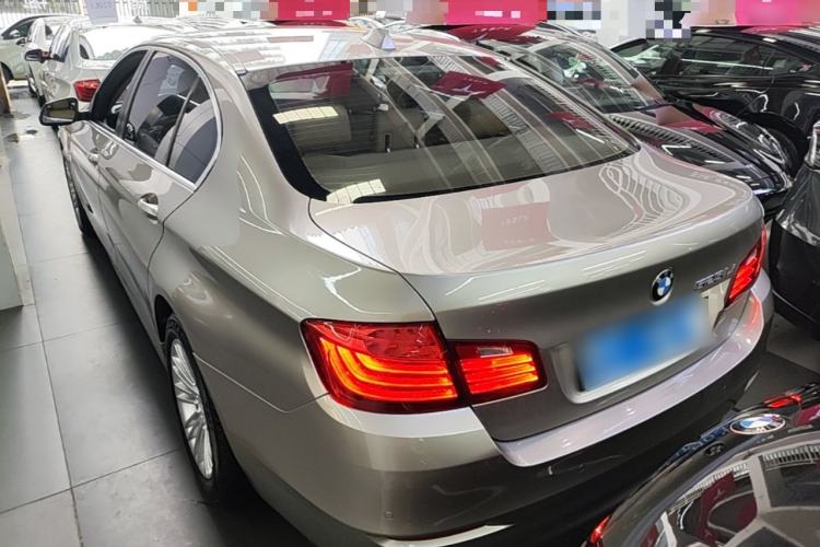 Used BMW 5 Series 2014 525Li Leading Model Rear Left 45 Deg