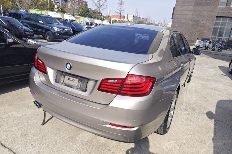 Used BMW 5 Series 2014 520Li Elegant Model Rear Right 45 Deg