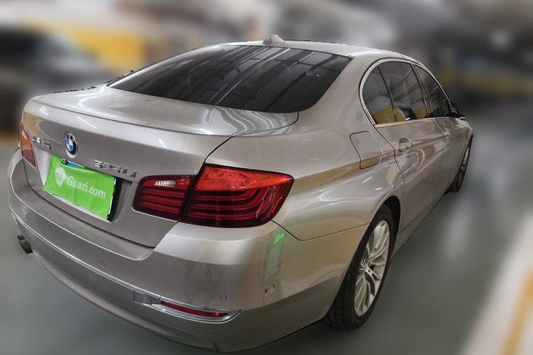Used BMW 5 Series 2014 525Li Luxury Design Package Rear Right 45 Deg